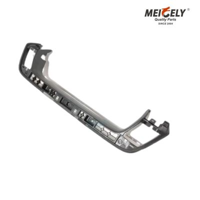 Heavy-Duty Middle Bumper 82440092 - Trusted Shield For Volvo