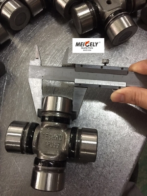 Truck Parts Universal Joint Assembly 40Cr Chrome Steel Material